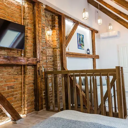 Casa Carolina Апартаменти Брашов