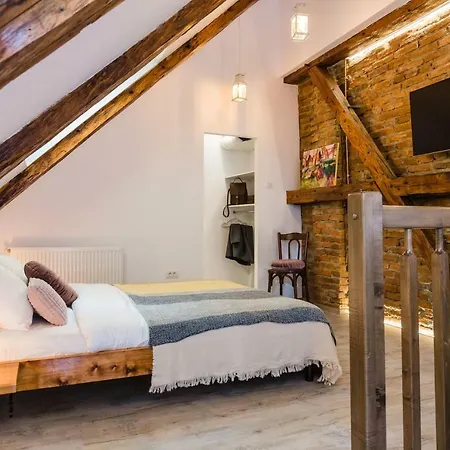 Casa Carolina Brasov