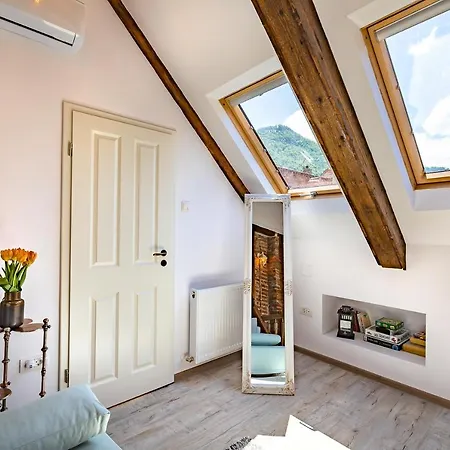 Casa Carolina Апартаменти Брашов